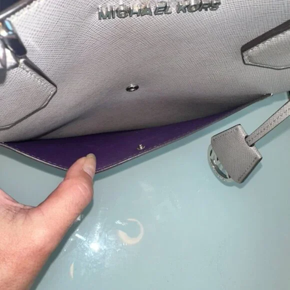 Michael Kors Greenwich Saffiano Leather Bucket Bag Grey/Purple, Arm & Crossbody - Picture 14 of 15